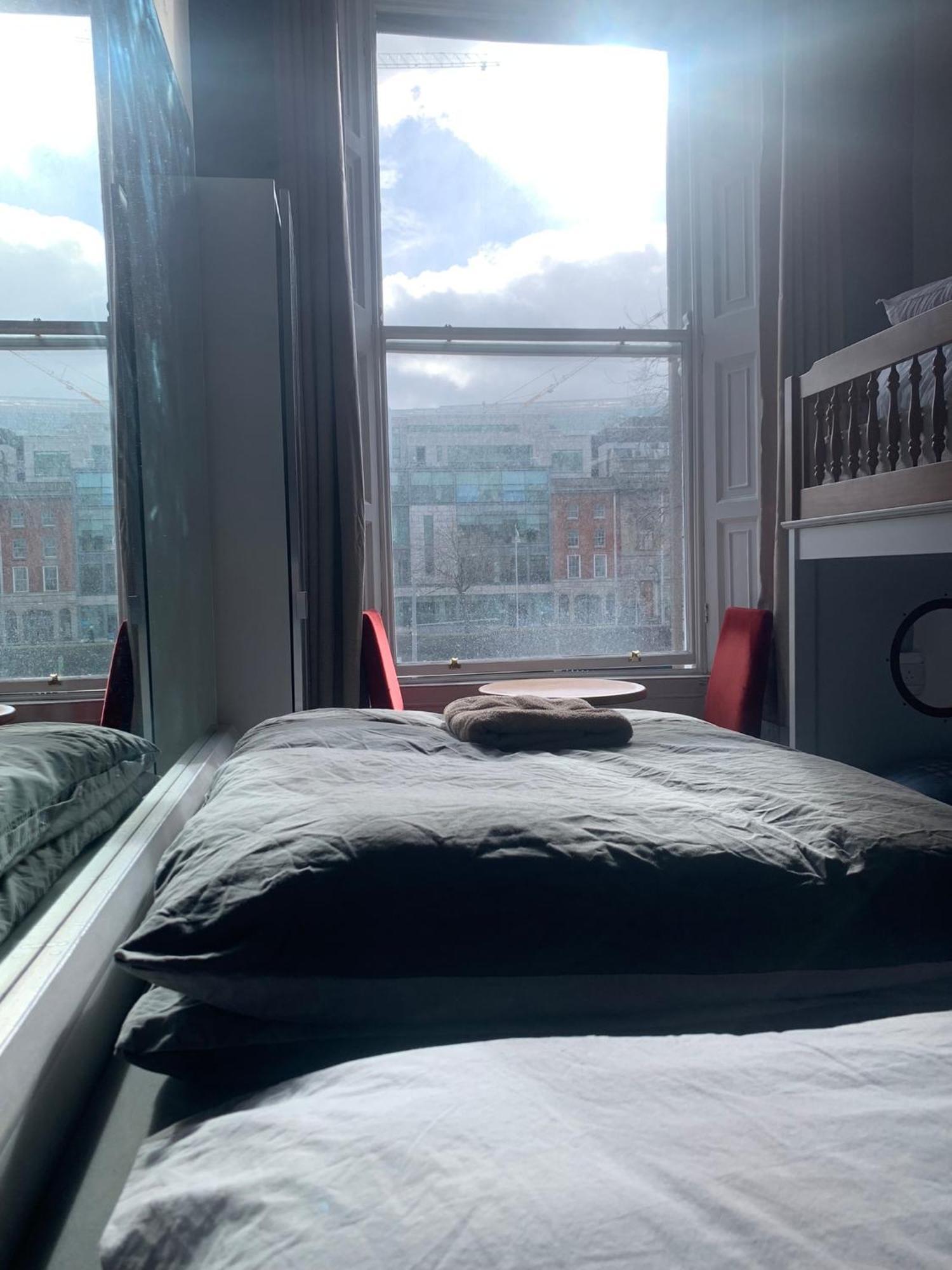 Eden Quay Guesthouse Private Rooms ダブリン エクステリア 写真