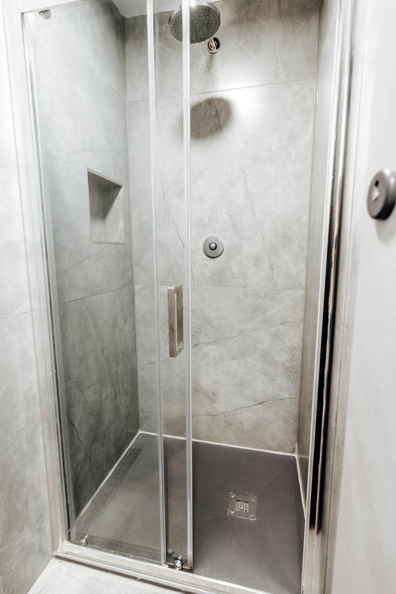Eden Quay Guesthouse Private Rooms ダブリン エクステリア 写真